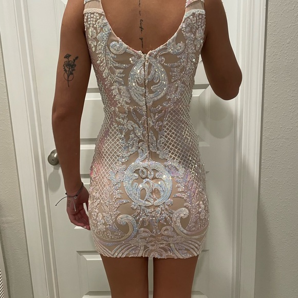 TeezeMe size 3 stretchy, iridescent, nude with peekaboo side. - Picture 2 of 6